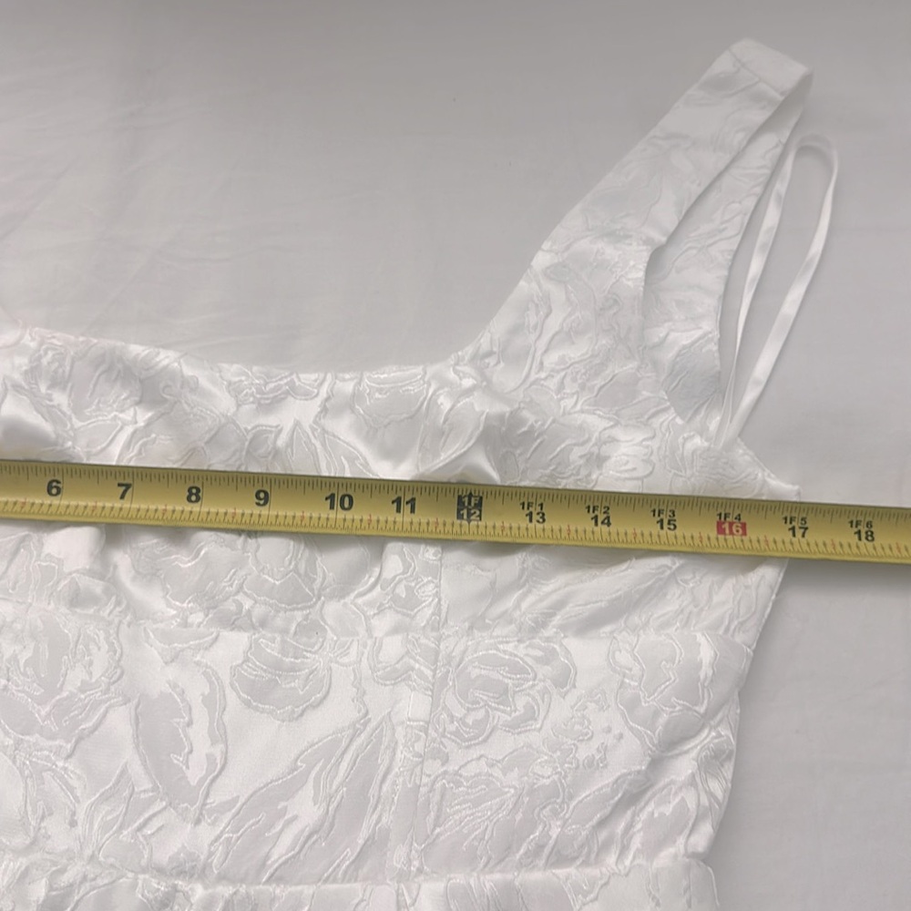 SELFIE LESLIE Belle Enchante Jacquard Mini Dress White Deep V Back Size M - Picture 14 of 16